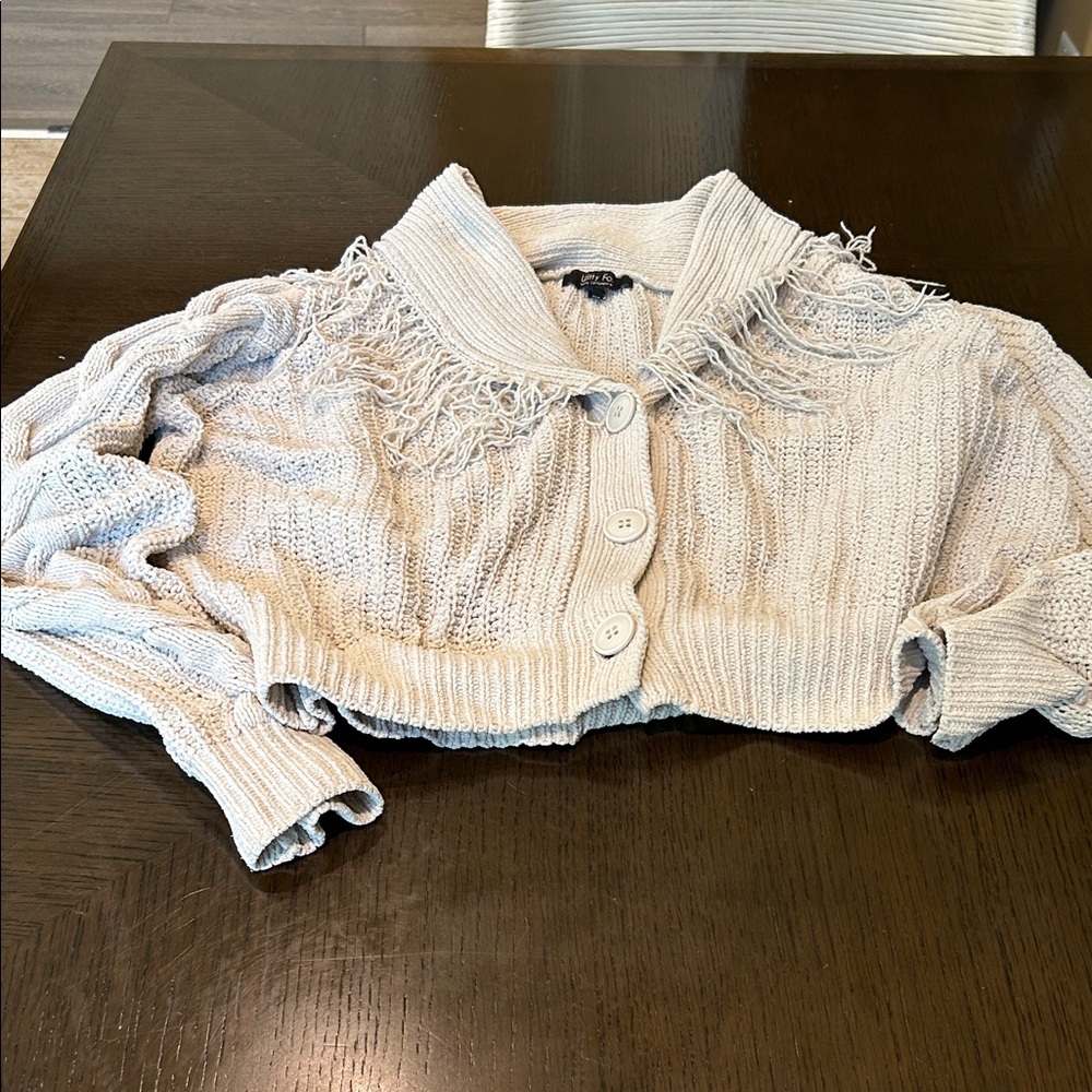 Fringed Collar Cropped Knit Sweater - Cream